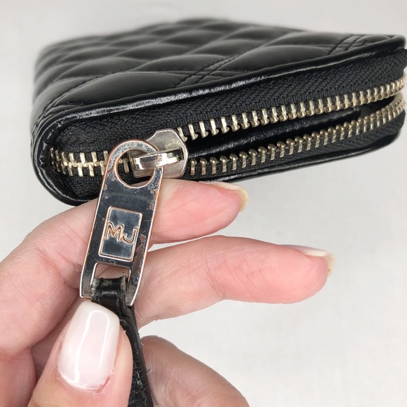 ✨HPx2✨ Marc Jacobs Black Quilted Wristlet Wallet - Picture 4 of 7